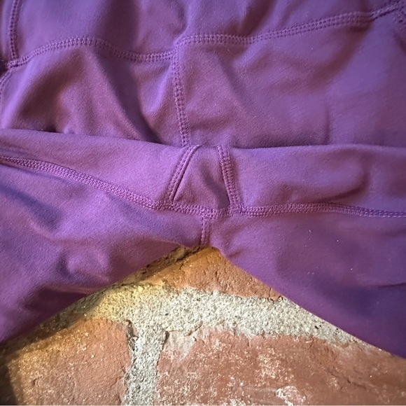 Danskin size XS purple Brushed 7/8 Legging with pockets - Picture 9 of 13